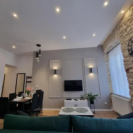 Bialy Kruk Vis-a-vis Jasnej Gory 2a Appartement *