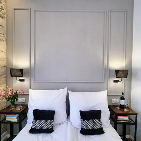 Bialy Kruk Vis-a-vis Jasnej Gory 2a Czestochowa